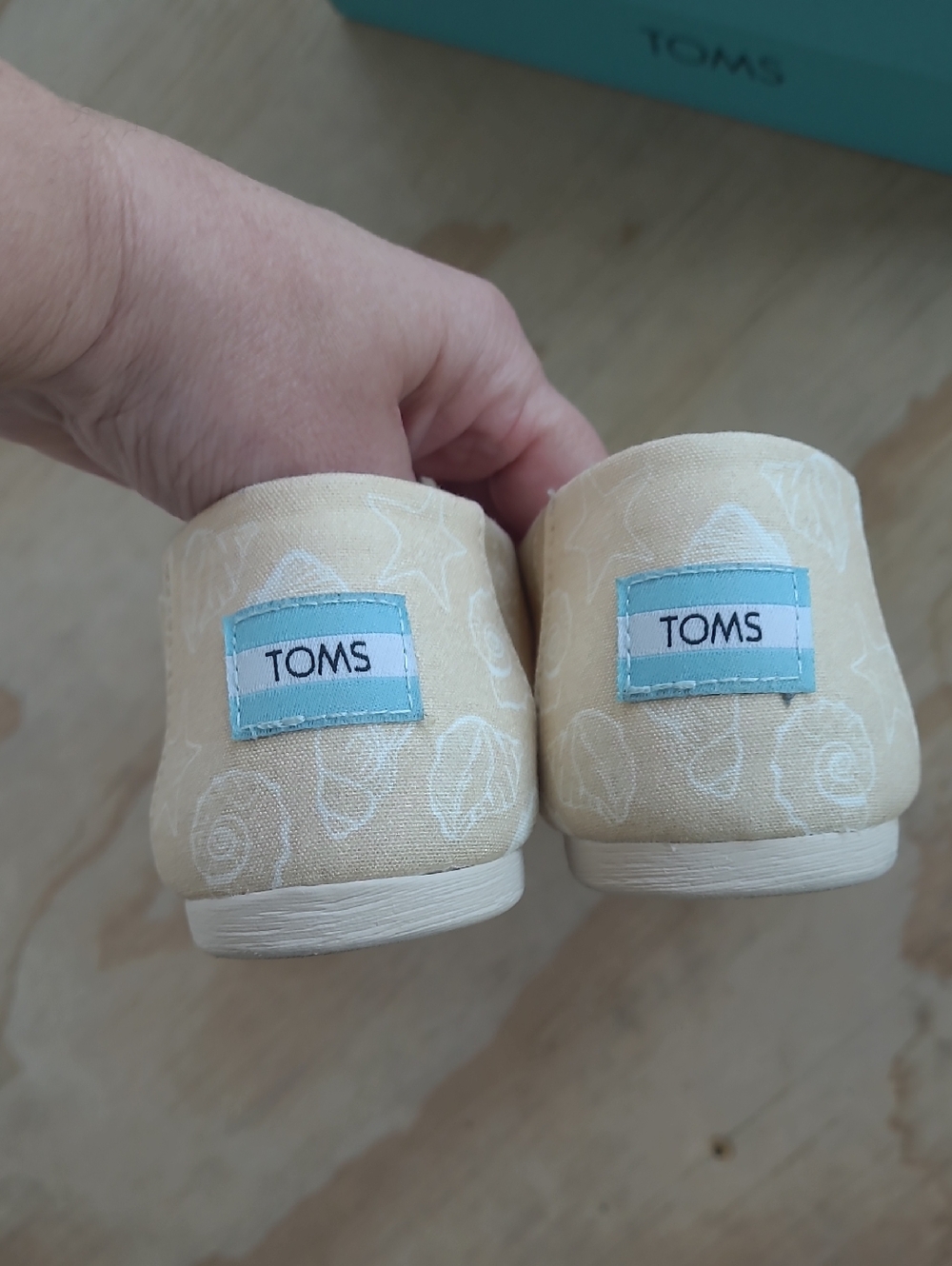 Toms Women's Seafoam Green Ombre Shell Print Classic Alpargatas - Picture 3 of 9